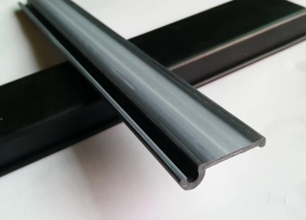 custom plastic extrusion